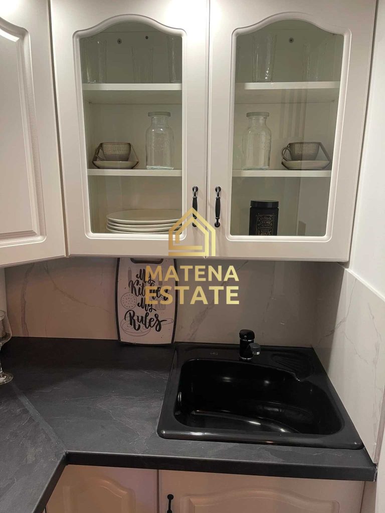 Луксозен едностаен апартамент в София, Център