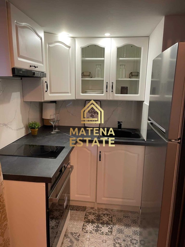 Луксозен едностаен апартамент в София, Център