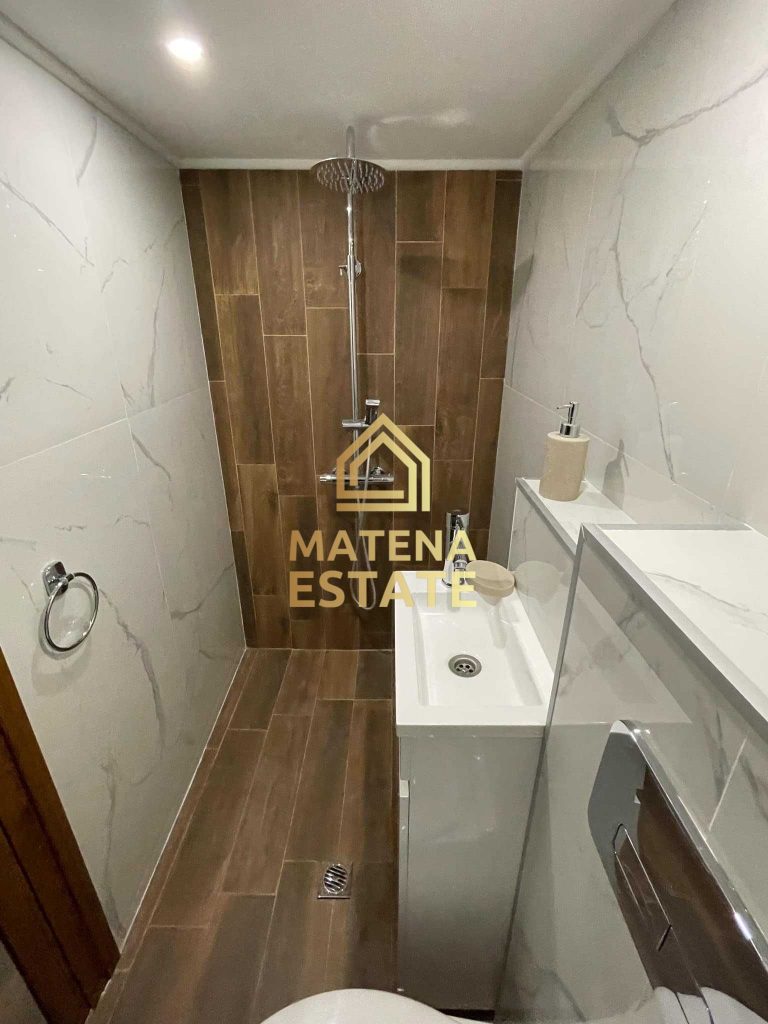 Луксозен едностаен апартамент в София, Център