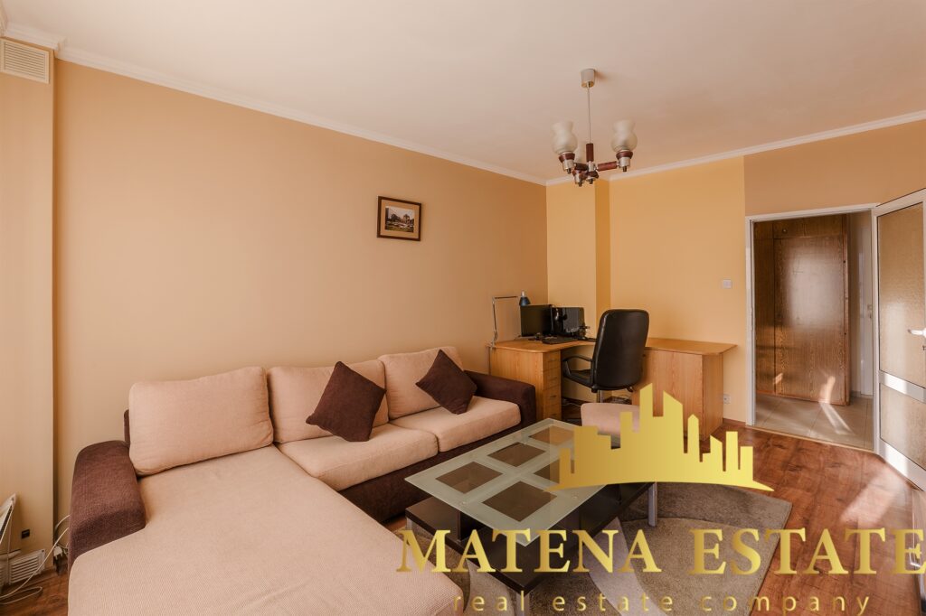 Продава се обзаведен тристаен апартамент , София, ж.к. Овча купел 1