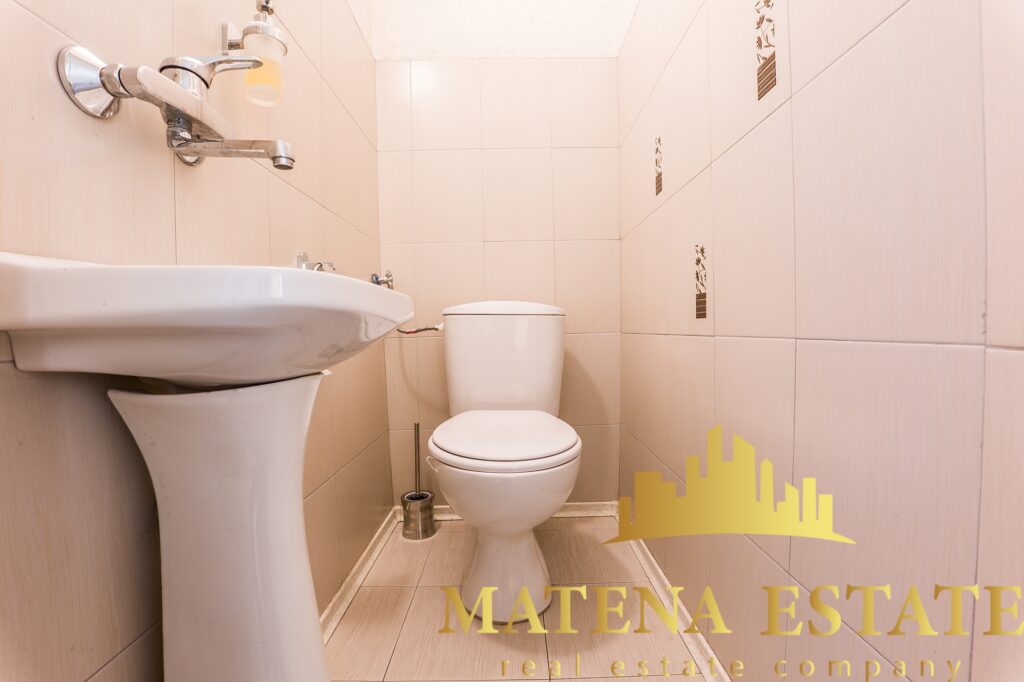 Продава се обзаведен тристаен апартамент , София, ж.к. Овча купел 1