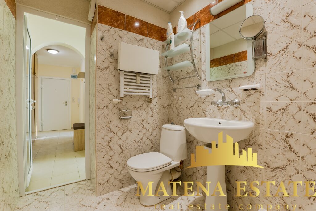 Продава се обзаведен тристаен апартамент , София, ж.к. Овча купел 1