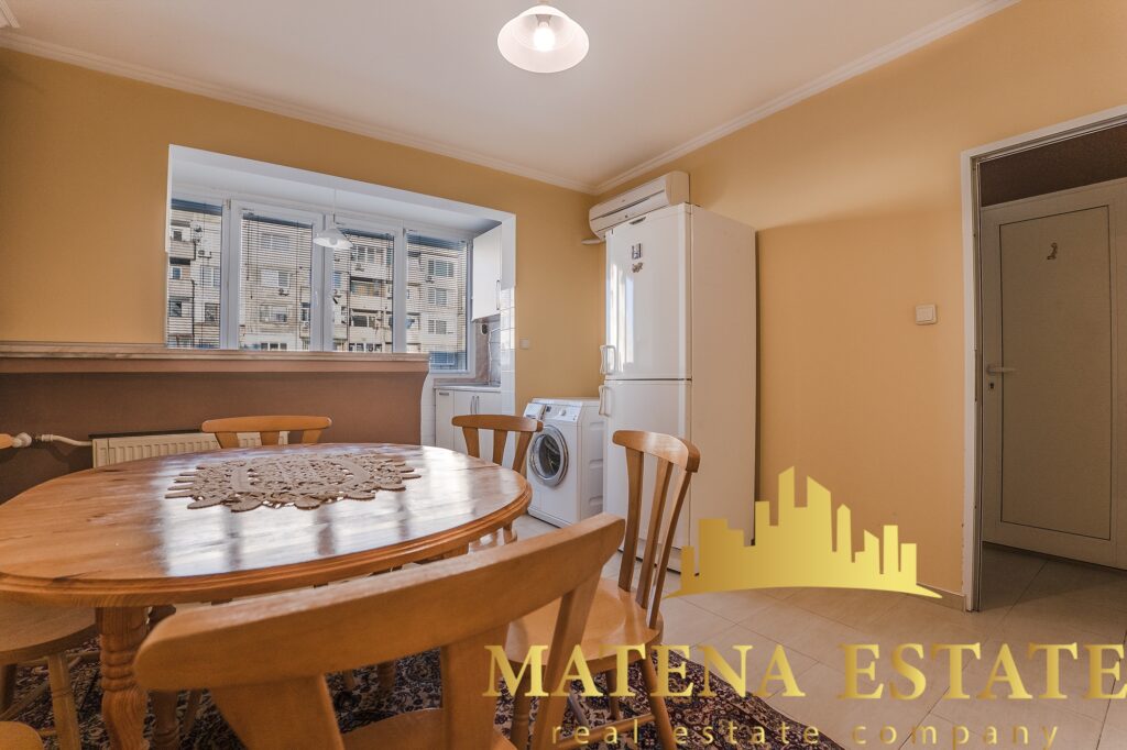 Продава се обзаведен тристаен апартамент , София, ж.к. Овча купел 1