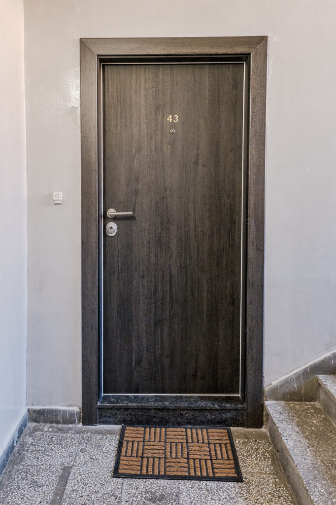 Обзаведен тристаен апартамент, 90 кв.м. София, Овча купел 1