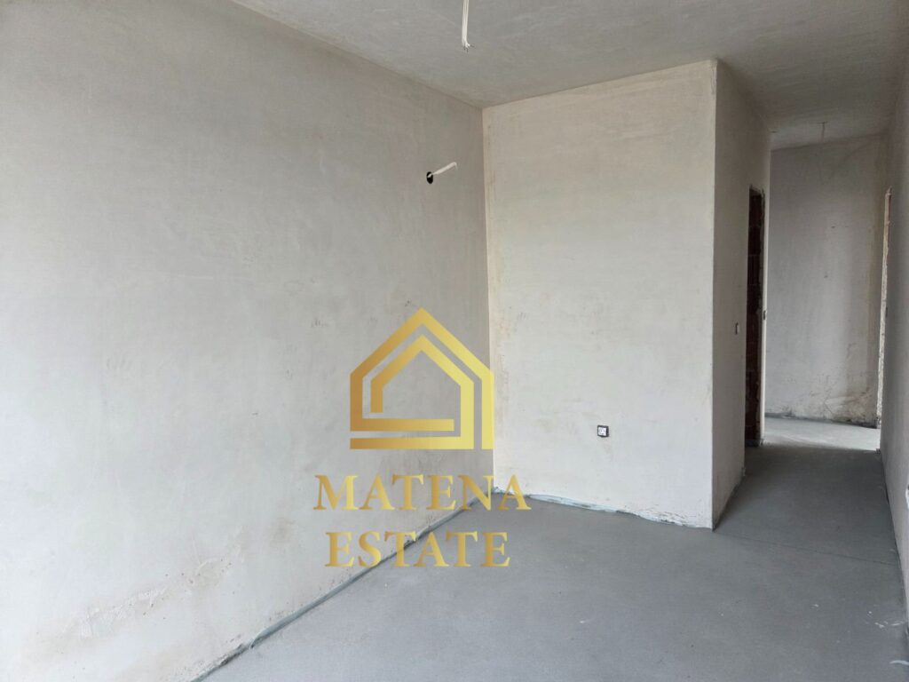 Продава се двустаен апартамент в гр. София, ж.к. Овча купел