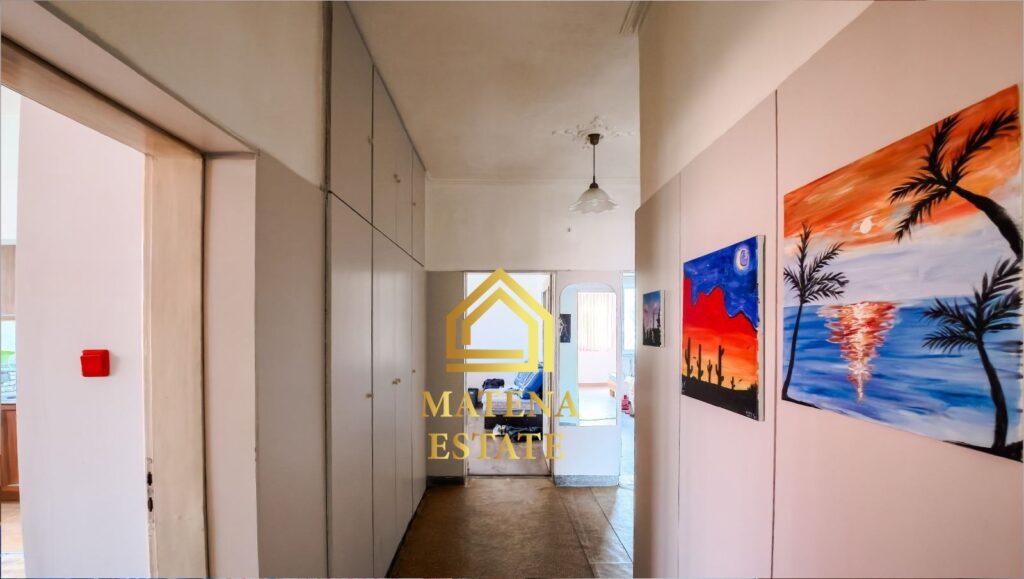 Къща за продажба в кв. Обеля, София