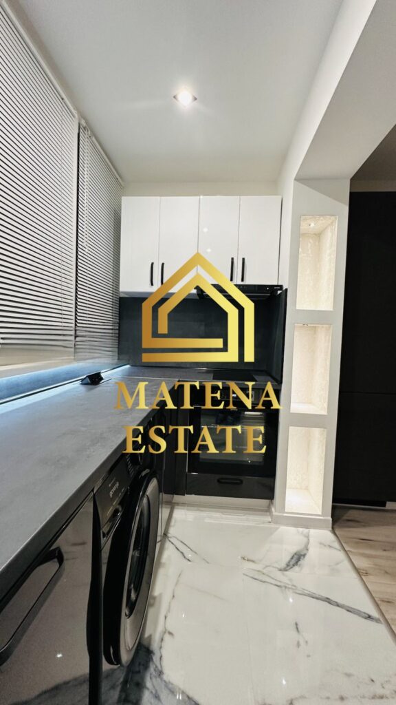 Двустаен апартамент, преустроен в тристаен в Обеля 1, София