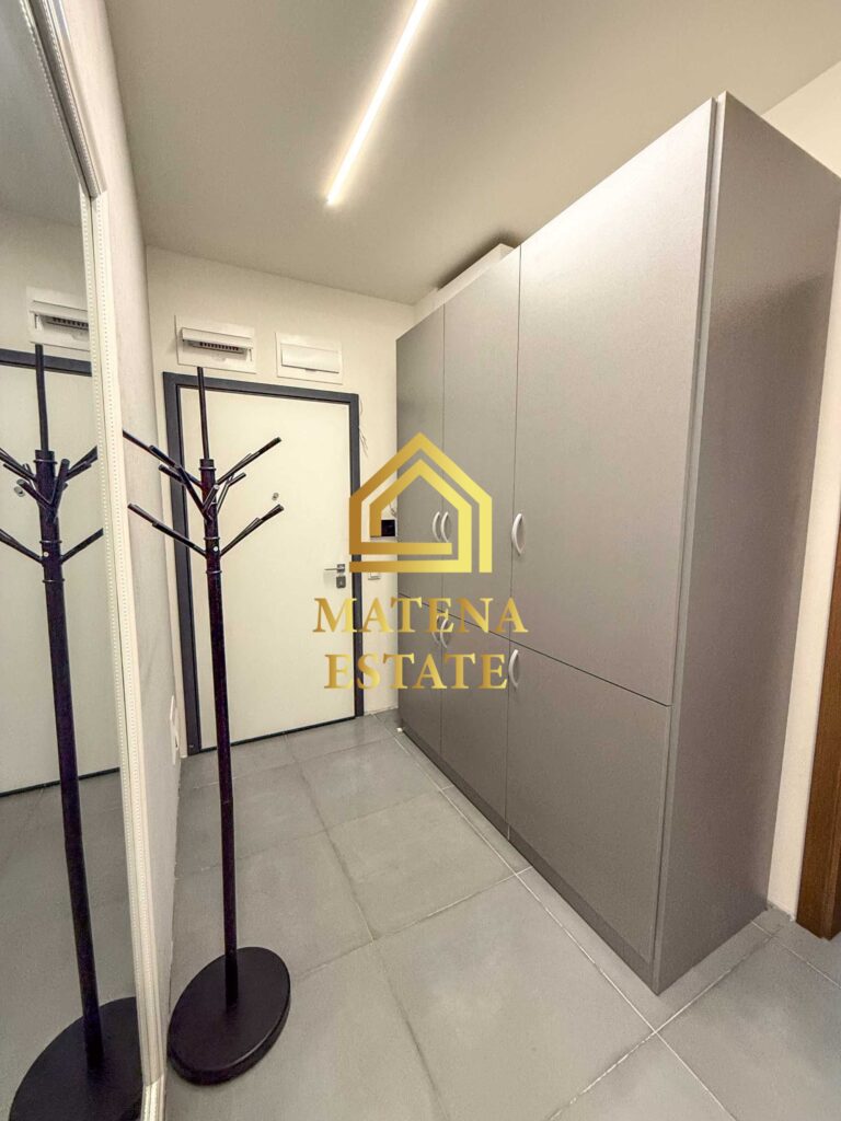 Стилен двустаен апартамент под наем в кв. Кръстова вада, София