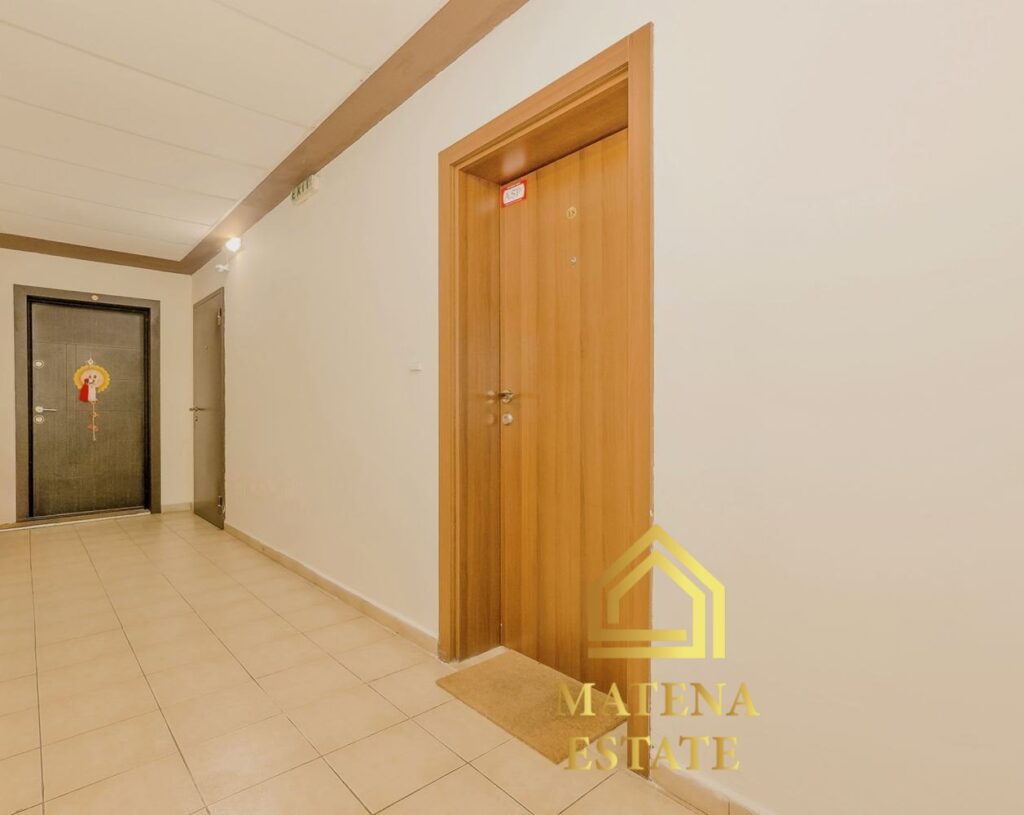 Модерен двустаен апартамент, София, студентски град.