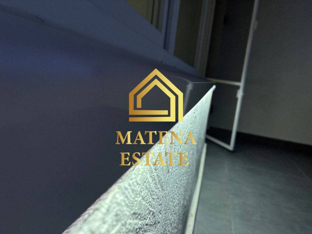 Двустаен апартамент, преустроен в тристаен в Обеля 1, София