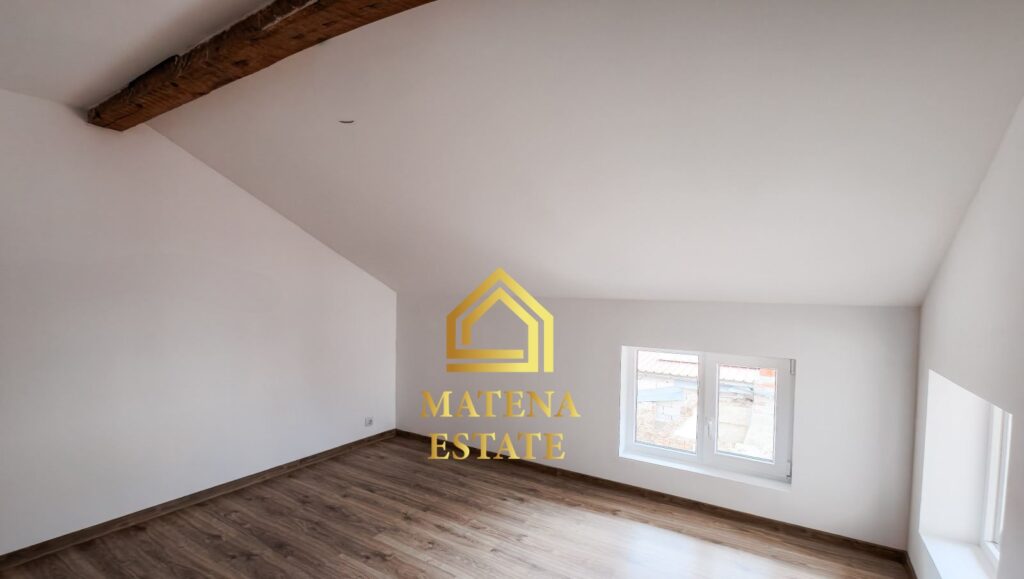 Къща за продажба в кв. Обеля, София