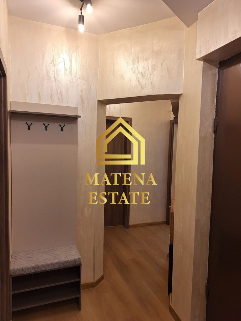 Тристаен апартамент под наем в София, Център