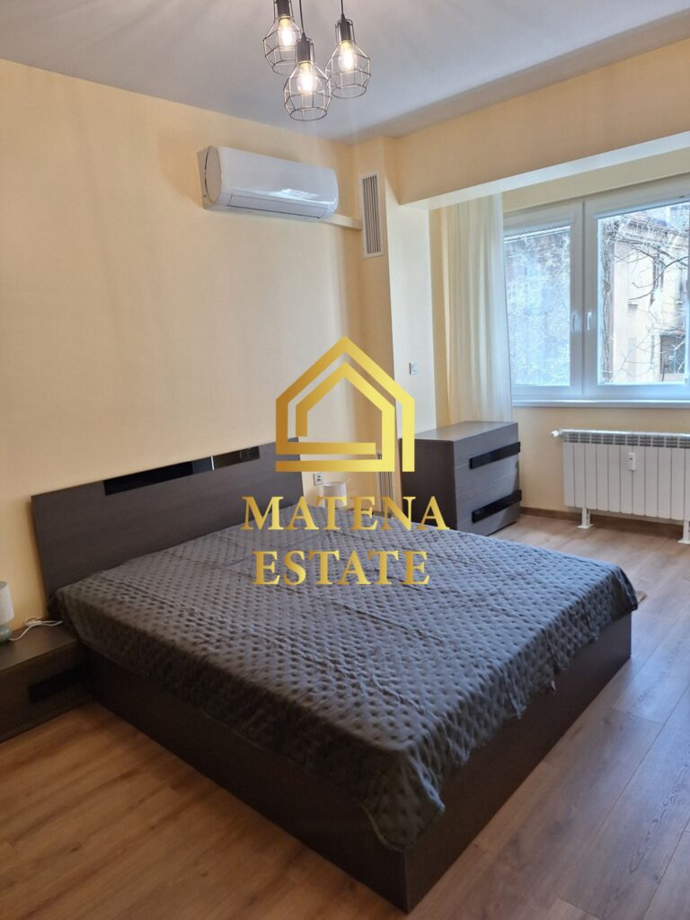 Тристаен апартамент под наем в София, Център