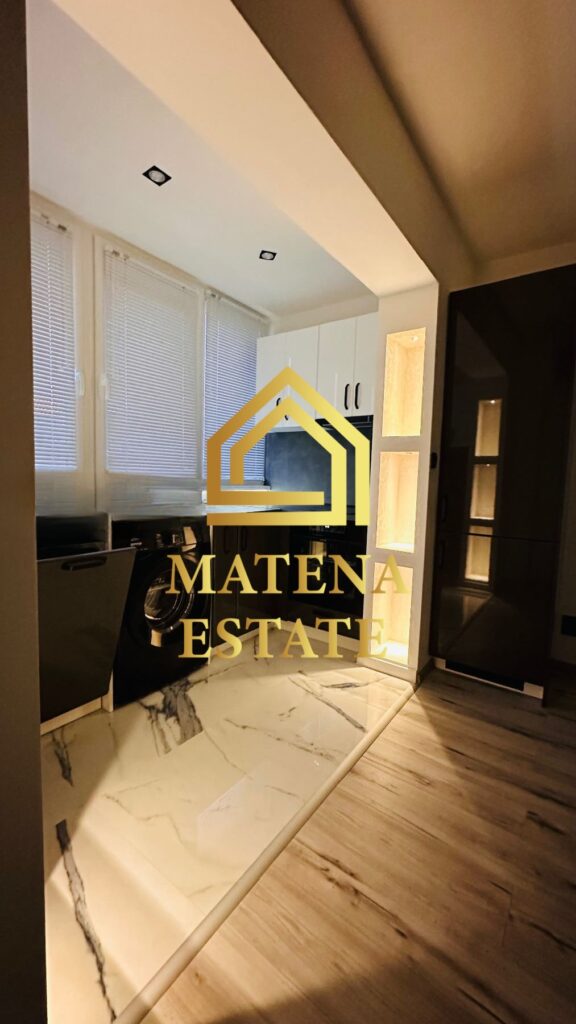 Двустаен апартамент, преустроен в тристаен в Обеля 1, София