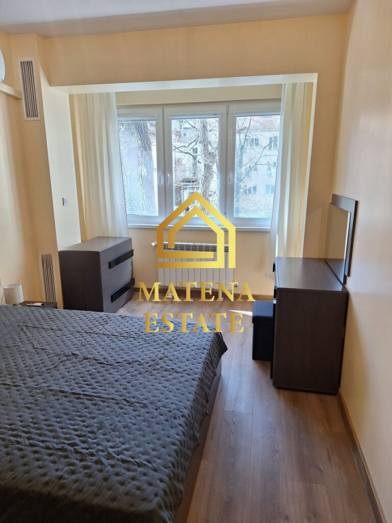 Тристаен апартамент под наем в София, Център