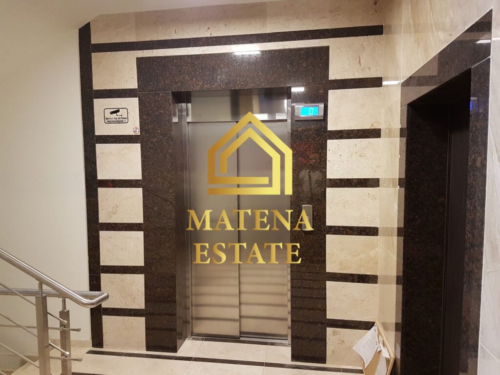 Тристаен апартамент под наем в Зона Б-5, София