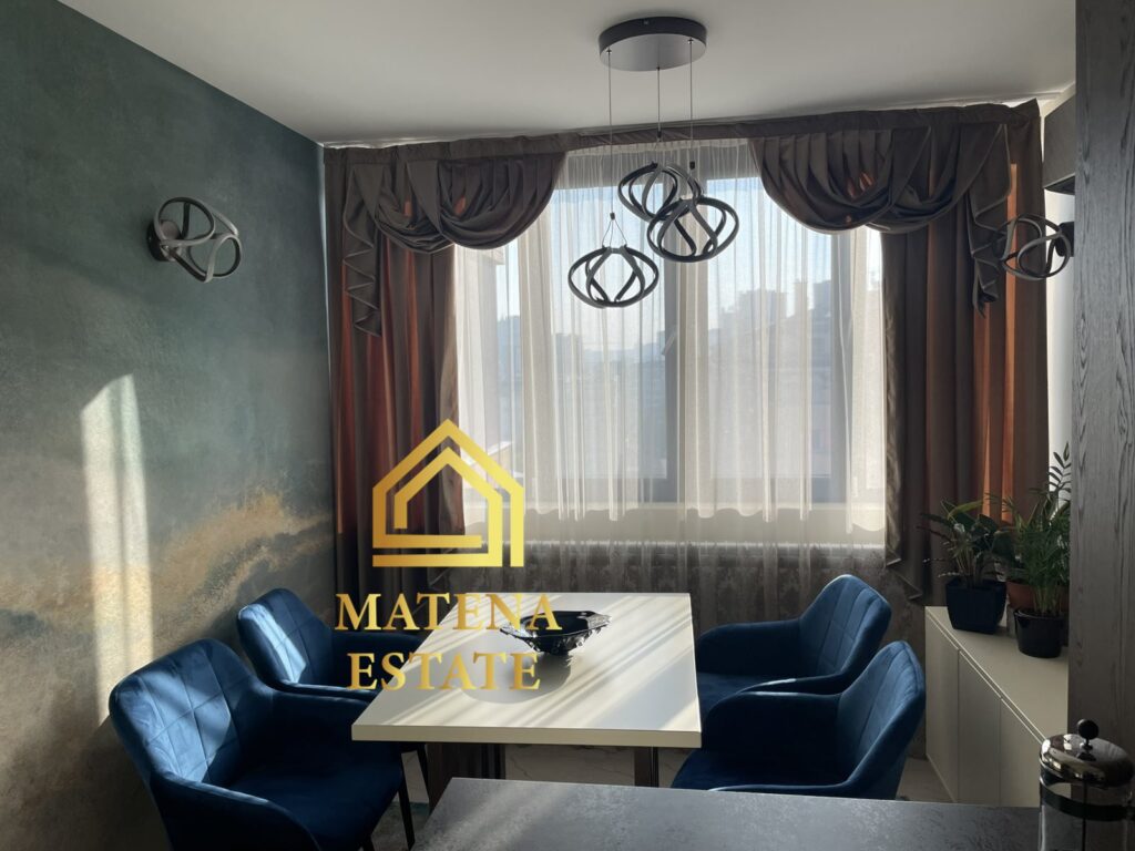 Продава се 90 кв.м. двустаен апартамент