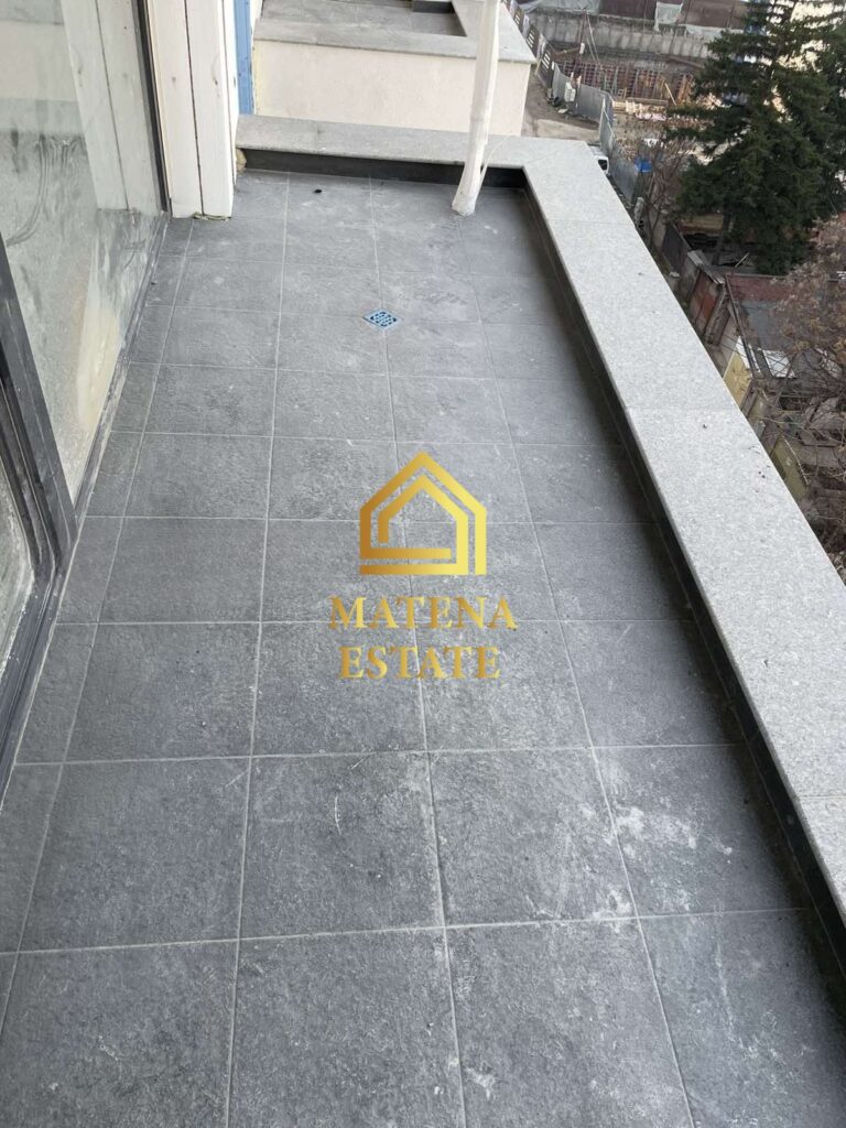 Тристаен апартамент за продажба в кв. Сухата река, София