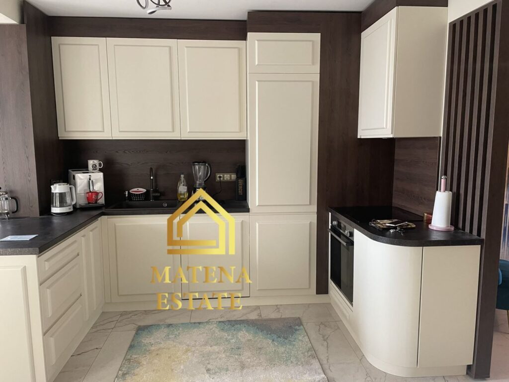 Двустаен апартамент под наем, 90 кв.м. София, зона Б-5