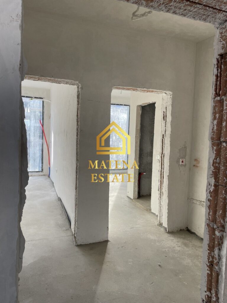 Тристаен апартамент за продажба в кв. Сухата река, София