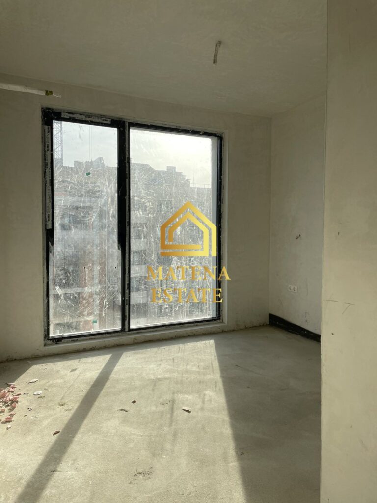 Тристаен апартамент за продажба в кв. Сухата река, София