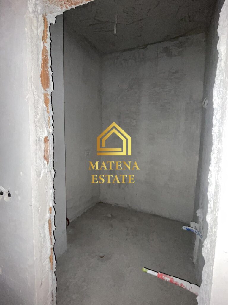 Тристаен апартамент за продажба в кв. Сухата река, София