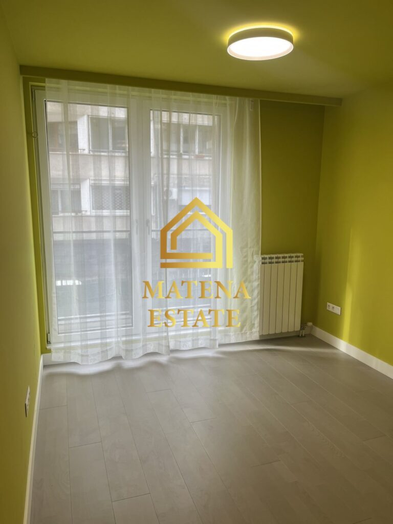 Луксозен тристаен апартамент под наем в кв. Борово, София