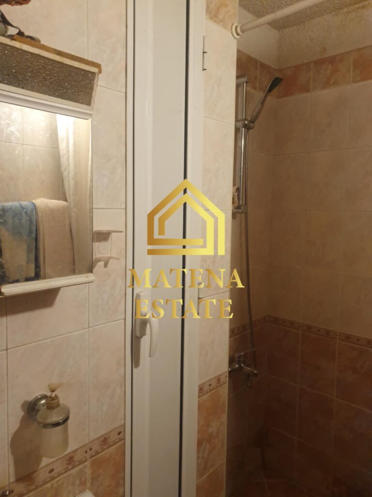 Просторен тристаен апартамент за продажба в кв. Сухата река, София