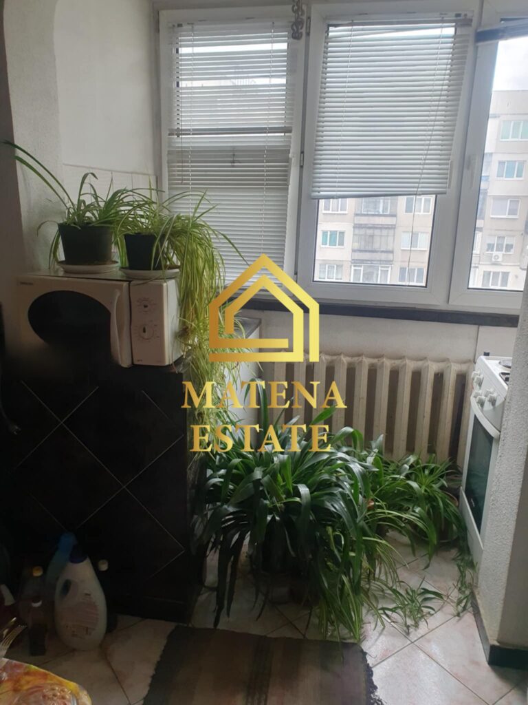 Просторен тристаен апартамент за продажба в кв. Сухата река, София