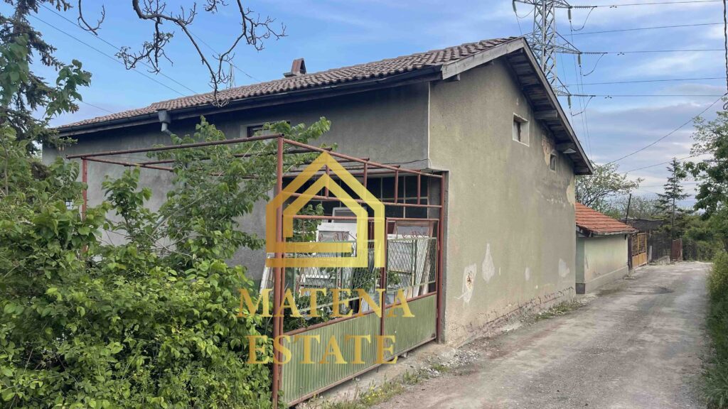 Продава къща  в гр. Варна. ж.к. Изгрев