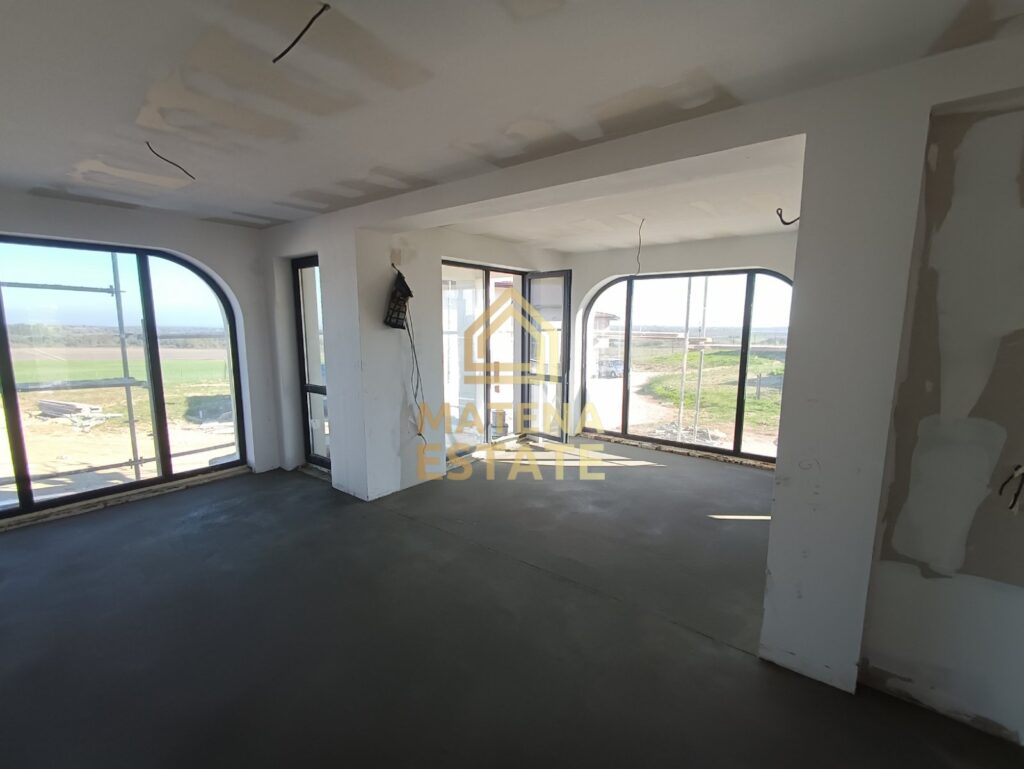 Продаваме двуетажни къщи в село Кичево - Варна