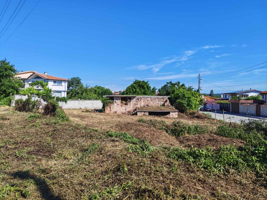 Продаваме Парцел 815 кв.м. във Велики Преслав