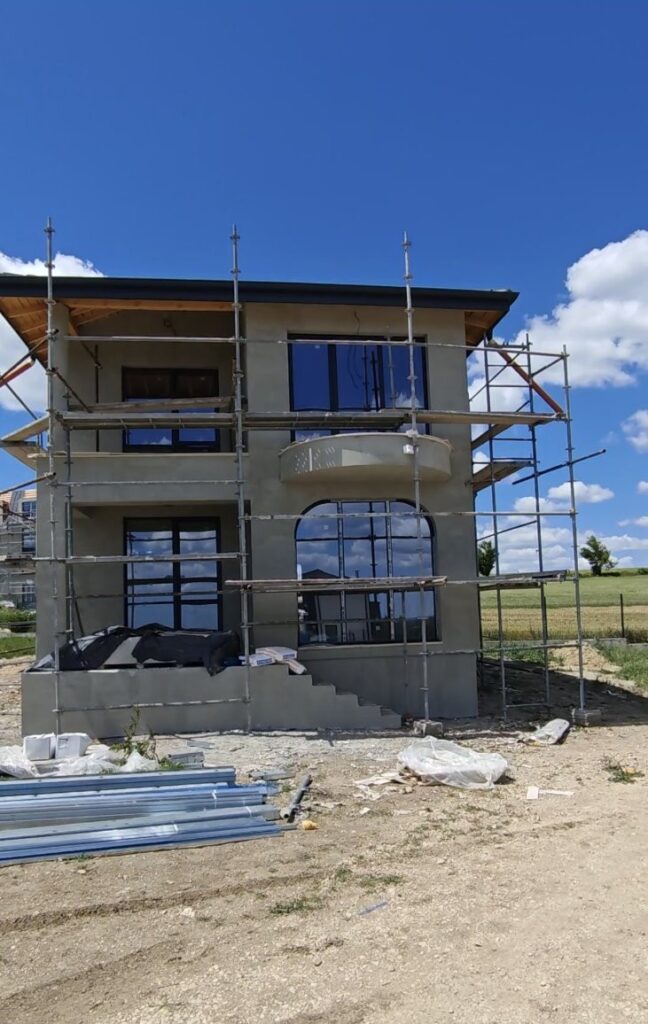 Продаваме двуетажни къщи в село Кичево - Варна
