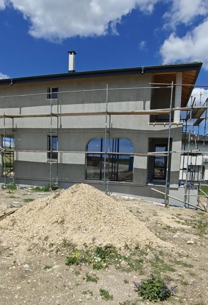 Продаваме двуетажни къщи в село Кичево - Варна