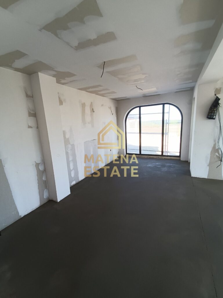 Продаваме двуетажни къщи в село Кичево - Варна