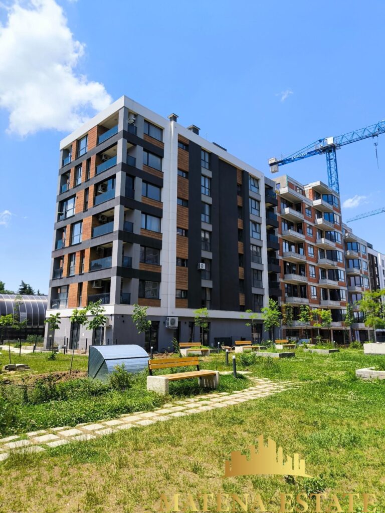 Просторен тристаен апартамент в затворен комплекс Garden Residence | Метростанция "Ломско шосе"