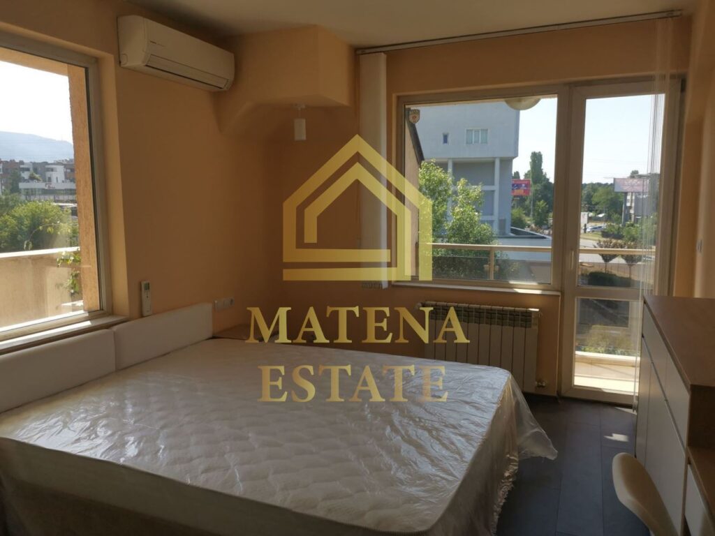 Тристаен апартамент под наем в кв. Дианабад, София