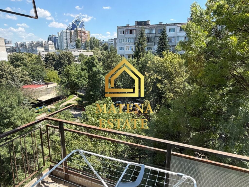 Тристаен апартамент за продажба в кв. Дианабад, София