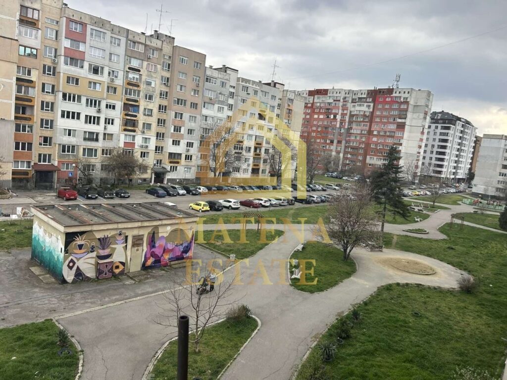 Светъл и функционален двустаен апартамент с възможност за преустройство в жк. Надежда 1