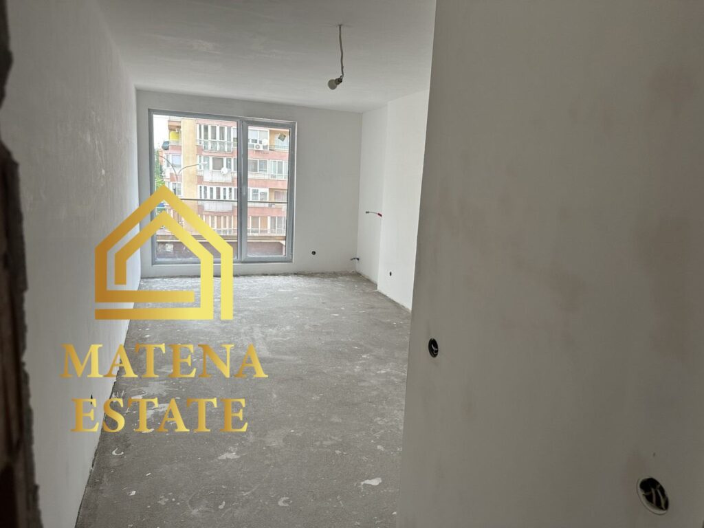 ПРОДАВА СЕ ПРОСТОРЕН ТРИСТАЕН АПАРТАМЕНТ С АКТ 16 В КВ. ДЪРВЕНИЦА