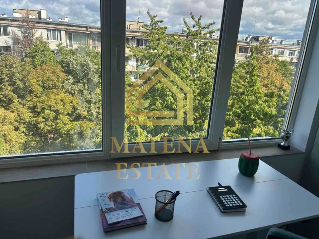 Тристаен апартамент за продажба в кв. Хаджи Димитър, София