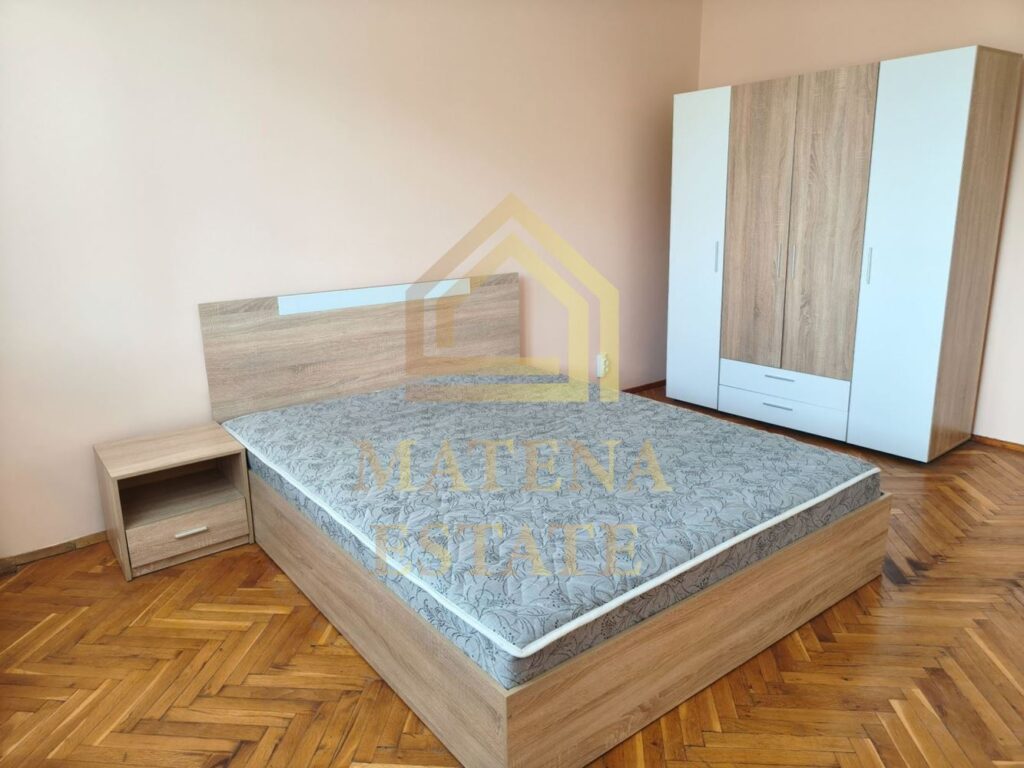 Тристаен апартамент за продажба в кв. Гео Милев, София